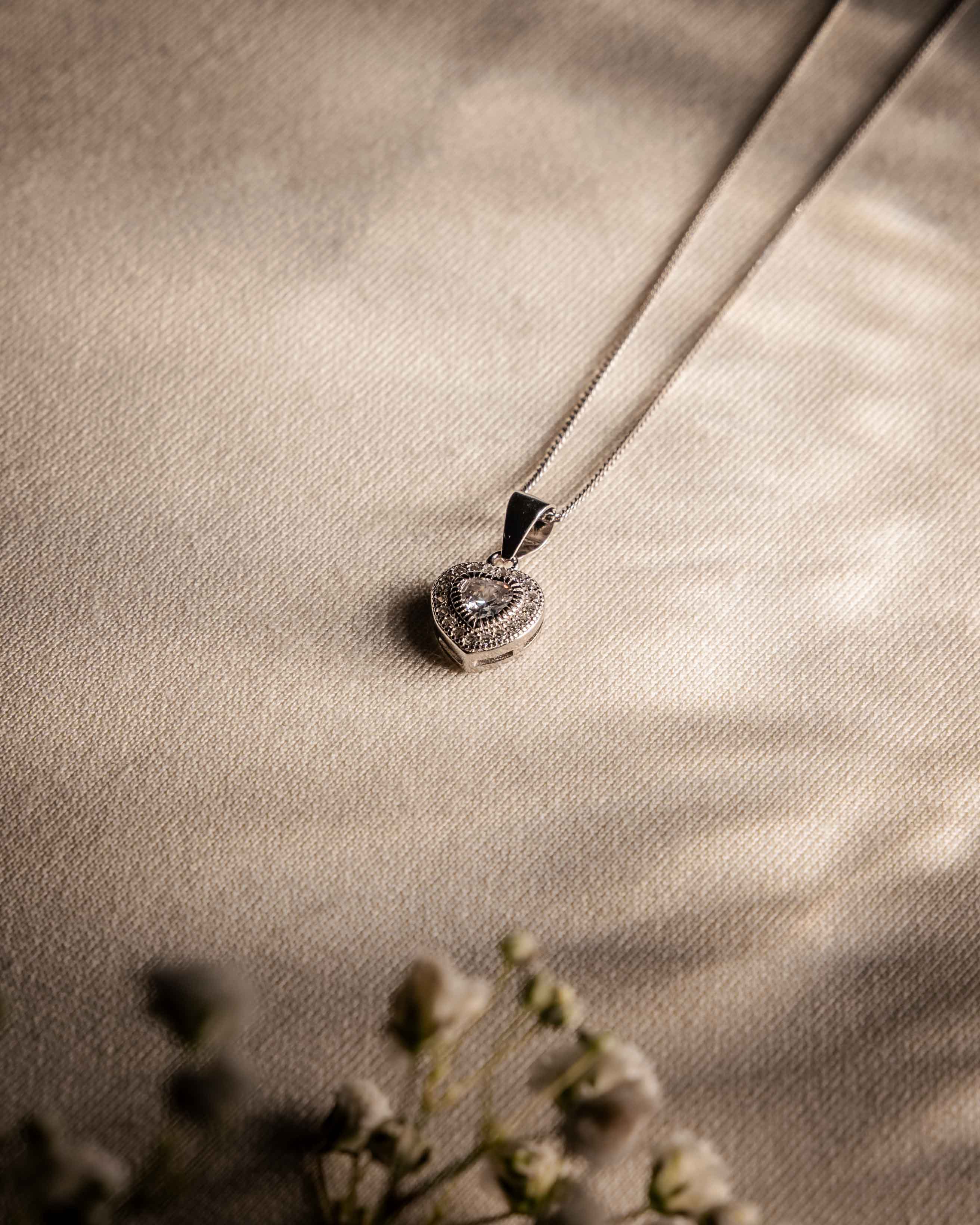 COLLANA LINEA MAYRA CUORE BIANCO ARGENTO 925 E ZIRCONI