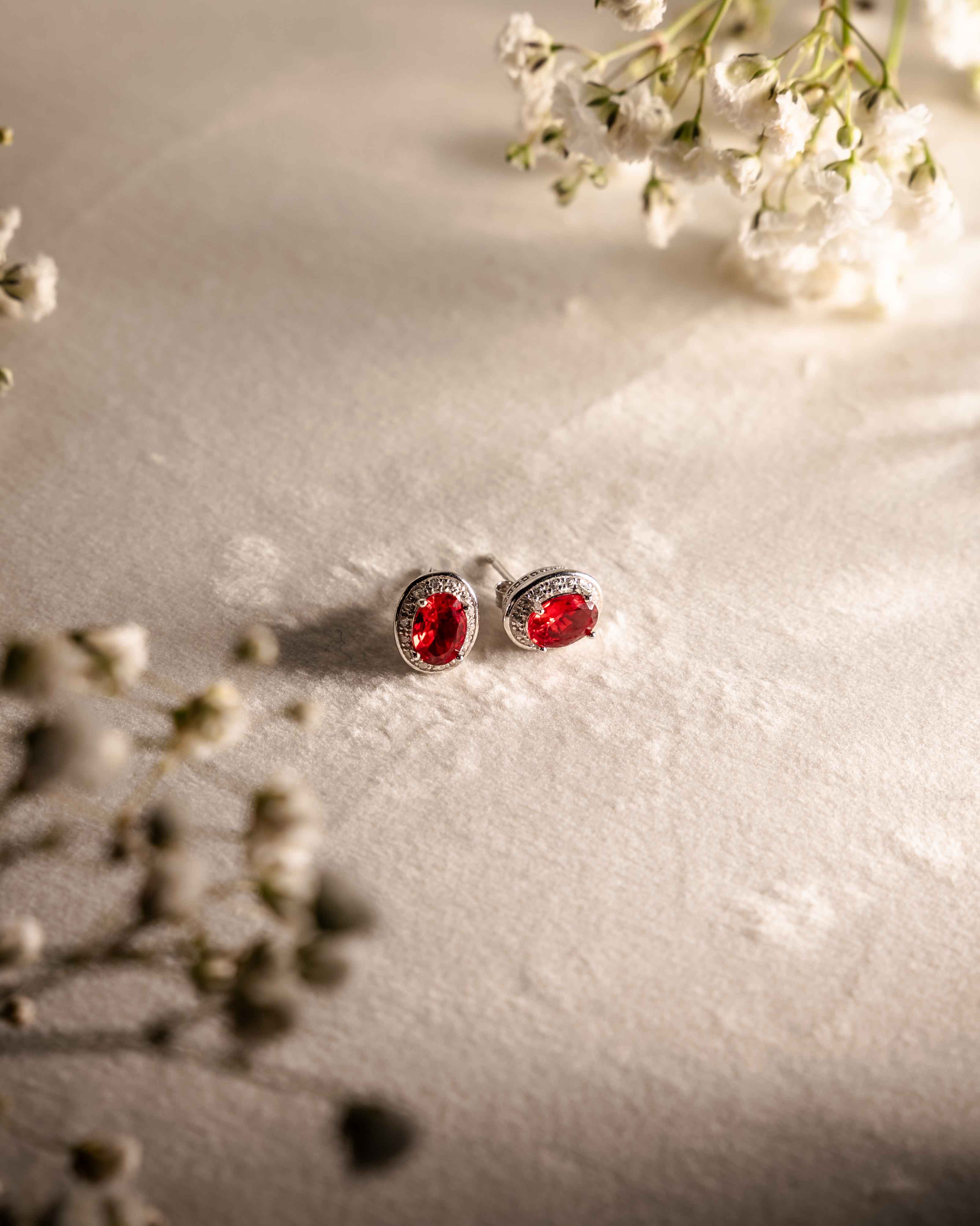 ORECCHINI LINEA KATE ZIRCONE OVALE ROSSO IN ARGENTO 925