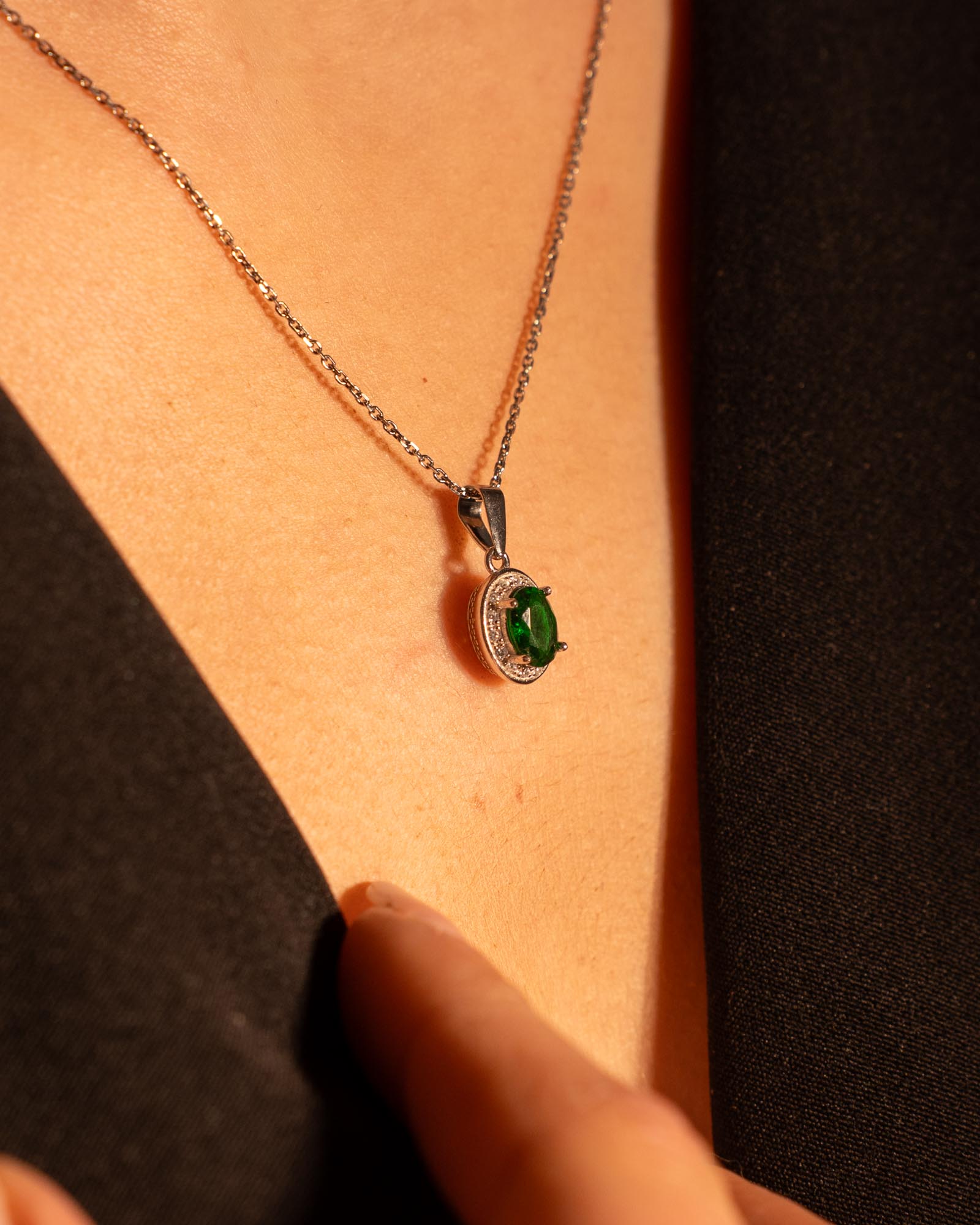 COLLANA LINEA KATE ZIRCONE OVALE VERDE IN ARGENTO 925