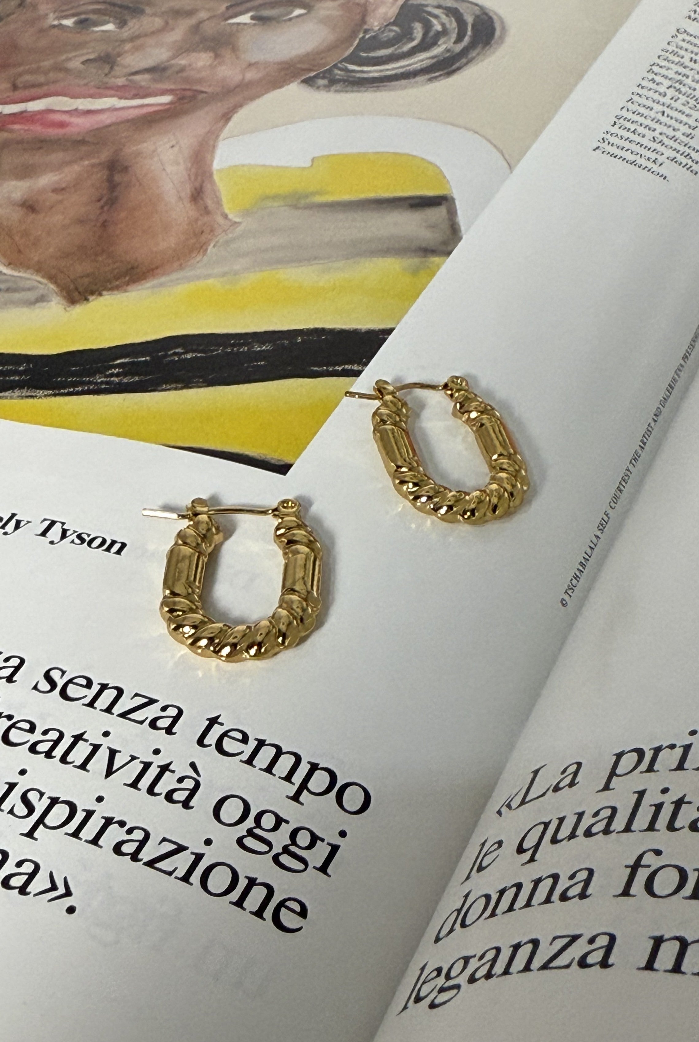 ORECCHINI HUG ACCIAIO 304 GOLD