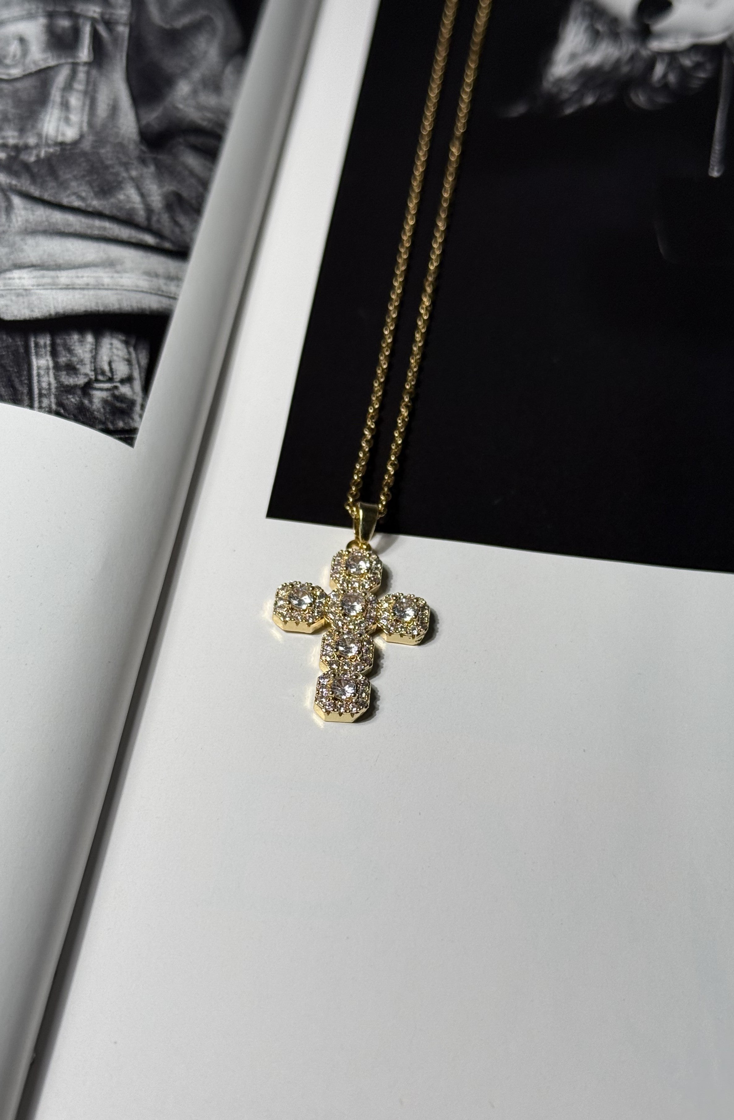 COLLANA CROCE CUBICA ACCIAIO 316L GOLD