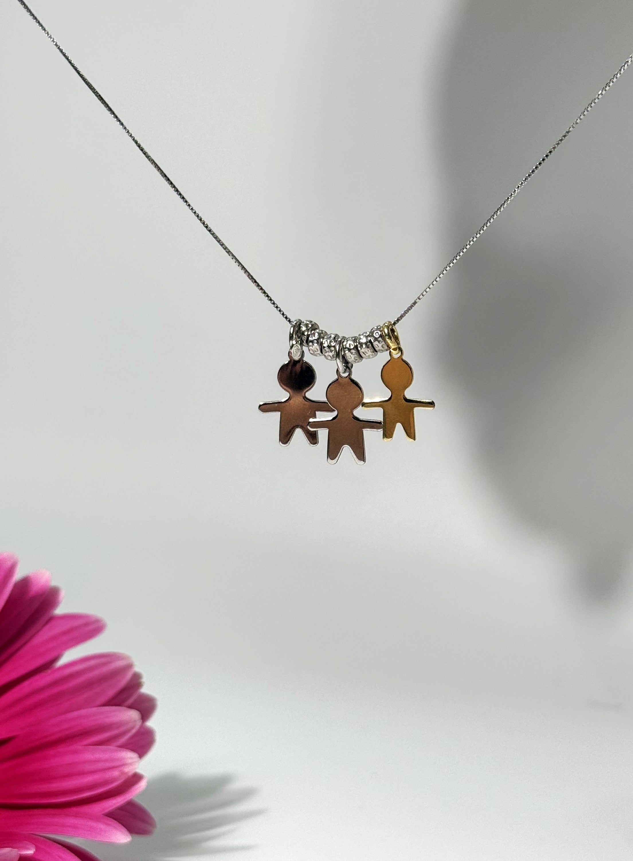 COLLANA CON TRE CIONDOLI  BIMBO 
 (1.5CM) IN ARGENTO 925