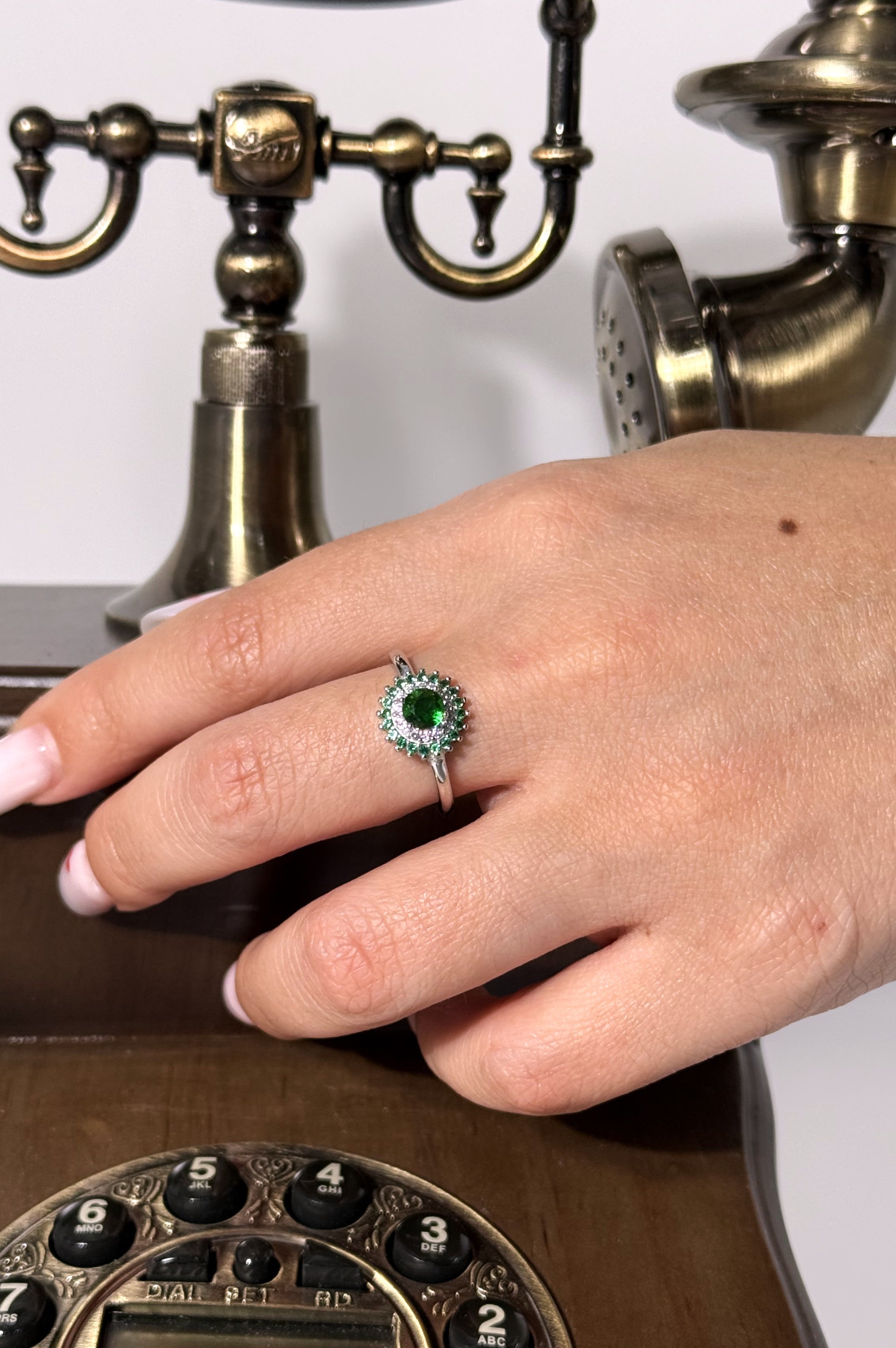 ANELLO SISSY CENTRO E CONTORNO BIANCO/VERDE ARGENTO 925